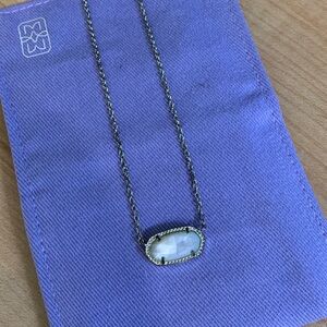 Kendra Scott Elisa Gold Pendant Necklace in Ivory Mother-of-Pearl